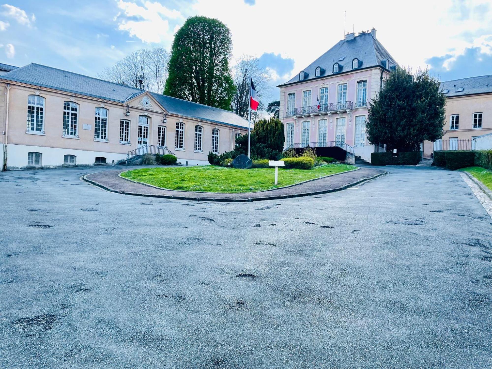 Studio Renove Et Tres Fonctionnel, Марли-ле-Руа Экстерьер фото